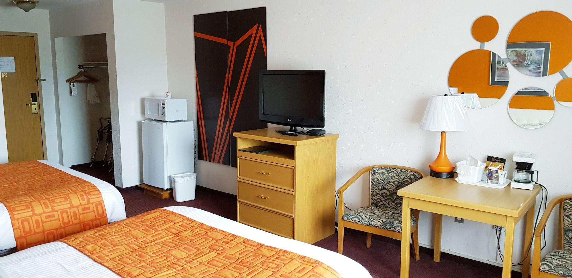 Howard Johnson By Wyndham Fort St. John Esterno foto